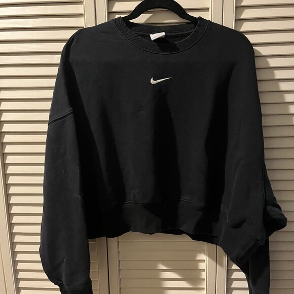 NIKE Sportswear Womens Oversized Crop Crewneck Sweatshirt - Picture 1 of 4